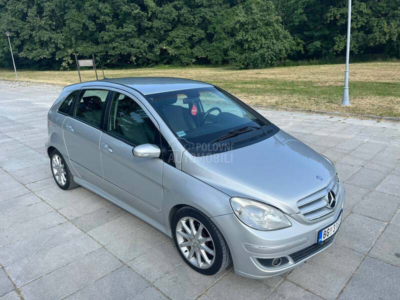 Mercedes Benz B 200 