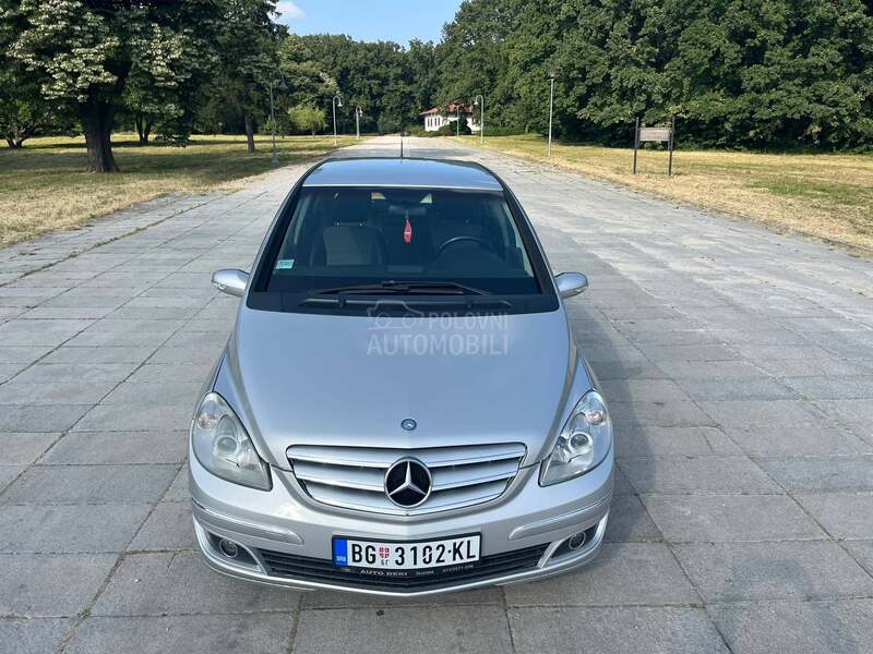 Mercedes Benz B 200 