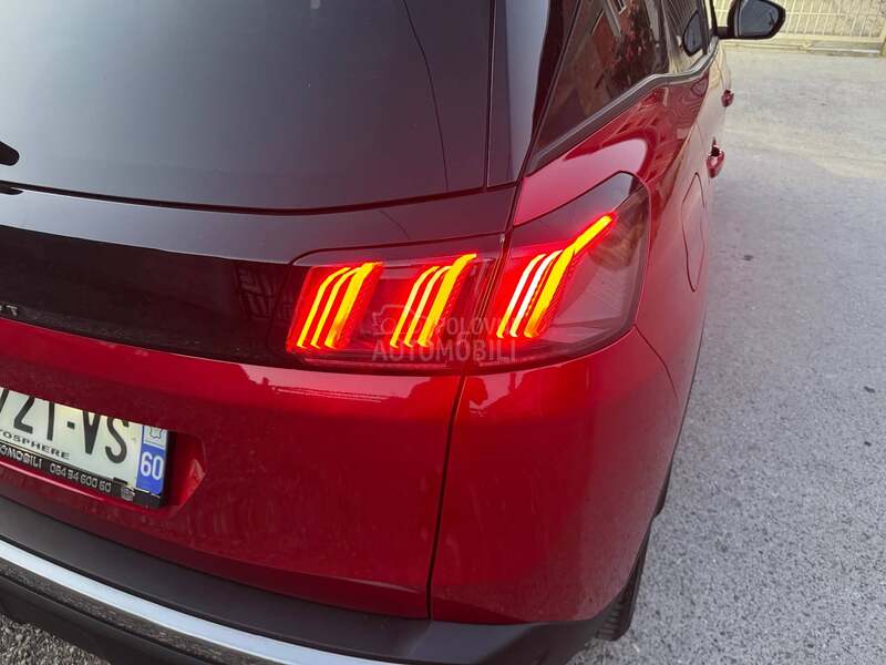 Peugeot 3008 1.5 HDI ALLURE