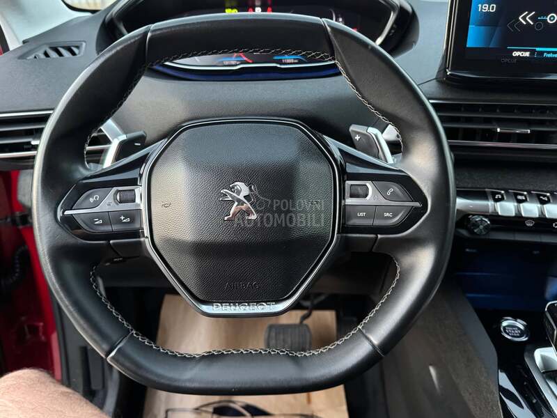 Peugeot 3008 1.5 HDI ALLURE