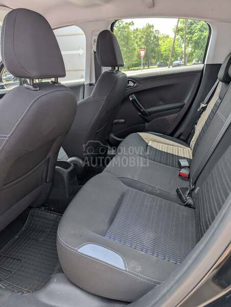 Peugeot 208 THP