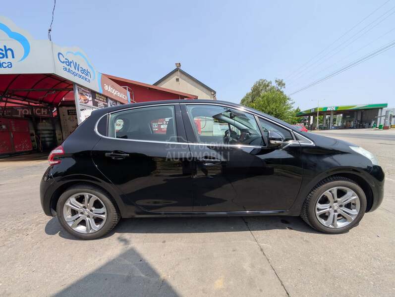 Peugeot 208 THP