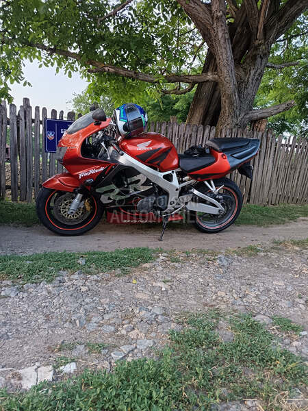 Honda Cbr 919rr restajling
