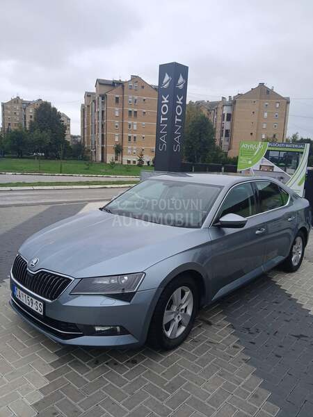 Škoda Superb 
