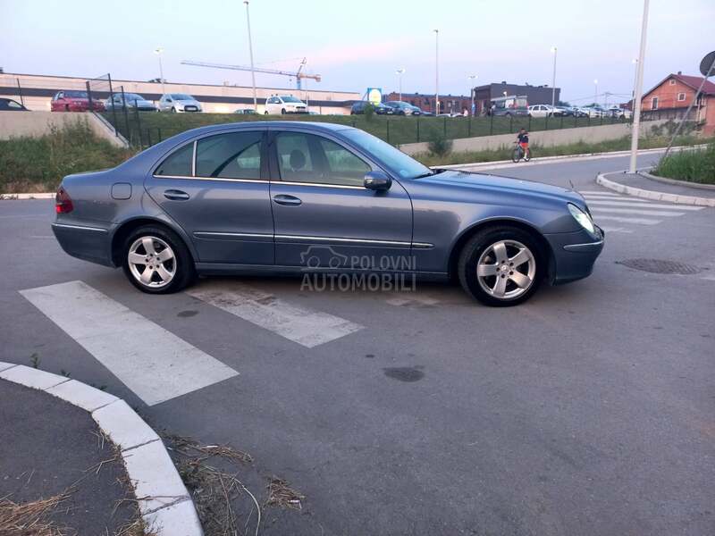 Mercedes Benz E 220 CDI