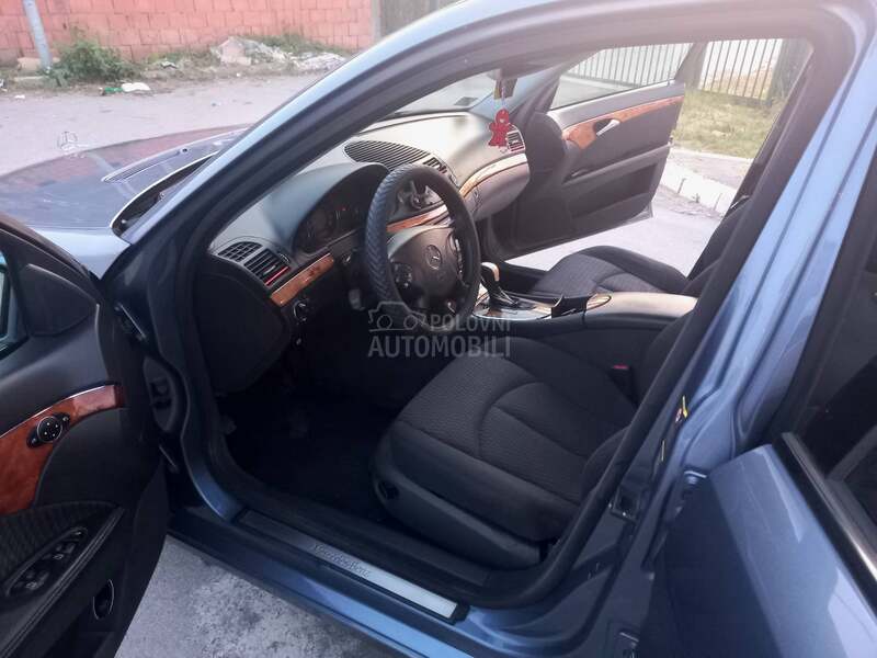 Mercedes Benz E 220 CDI