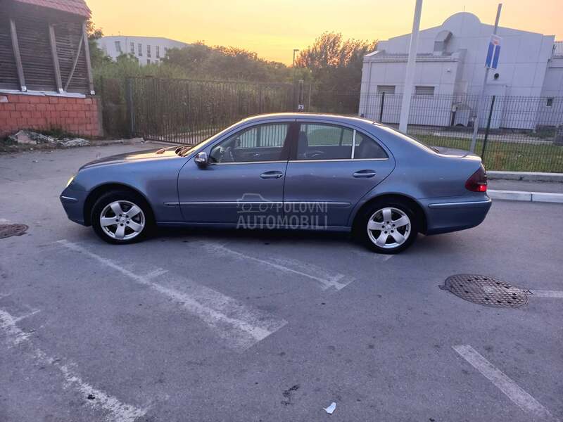 Mercedes Benz E 220 CDI