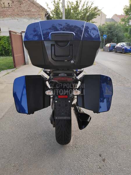 Triumph Sprint 1050 GT
