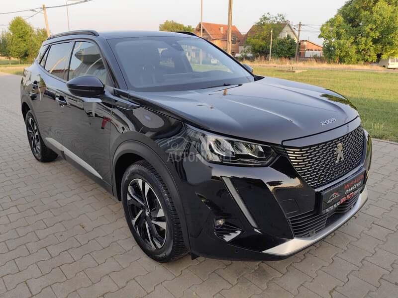 Peugeot 2008 1.5 ALLURE/3D VIRTU