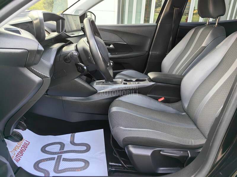 Peugeot 2008 1.5 ALLURE/3D VIRTU