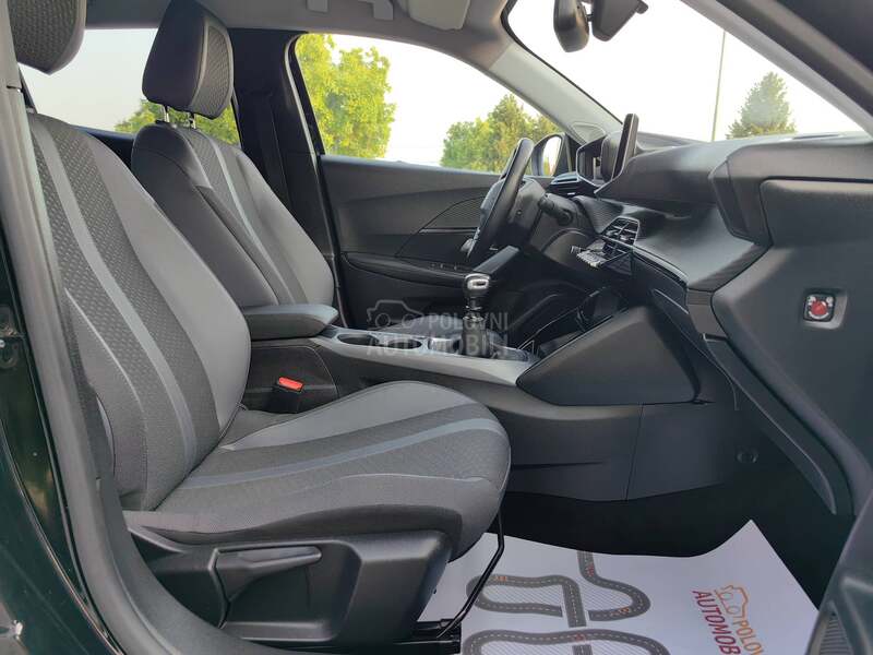Peugeot 2008 1.5 ALLURE/3D VIRTU