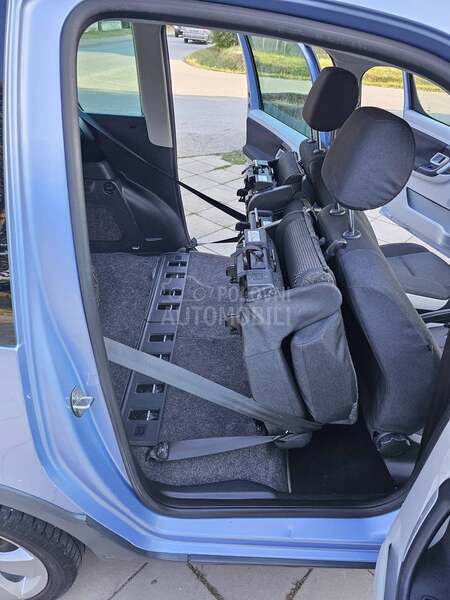Škoda Roomster 1.4 b  p l i n
