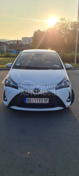 Toyota Yaris 1.5 VVT-IE STELLA