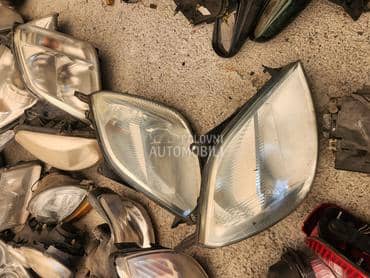 farovi za Ford Fiesta od 2001. do 2005. god.