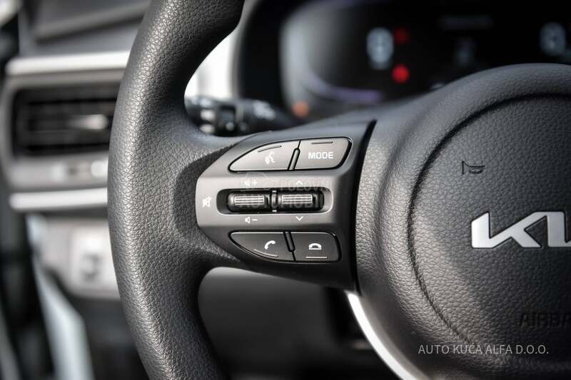 Kia Stonic 1.2 LX FUN MT
