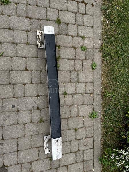 Šina prednjeg branika