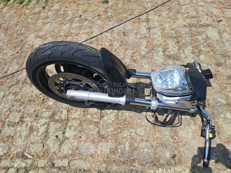 Suzuki gsr 600 delovi