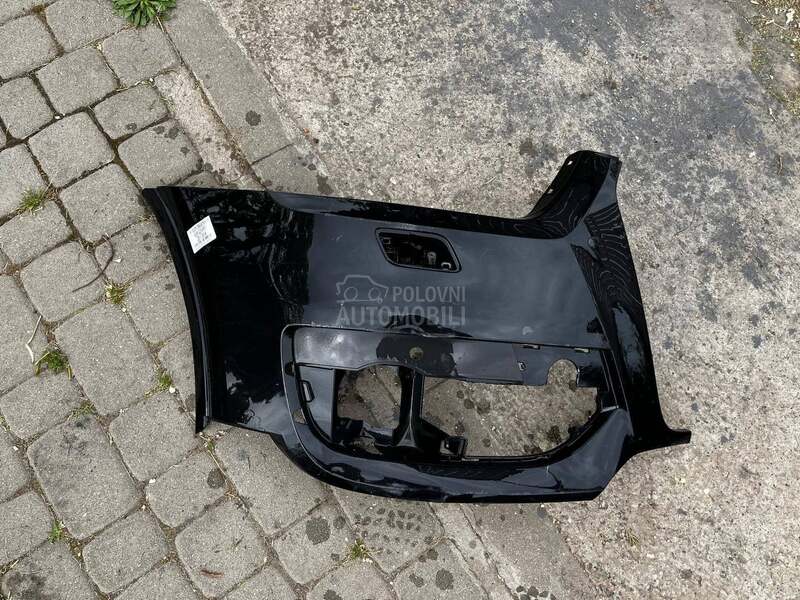 Desni deo prednjeg branika