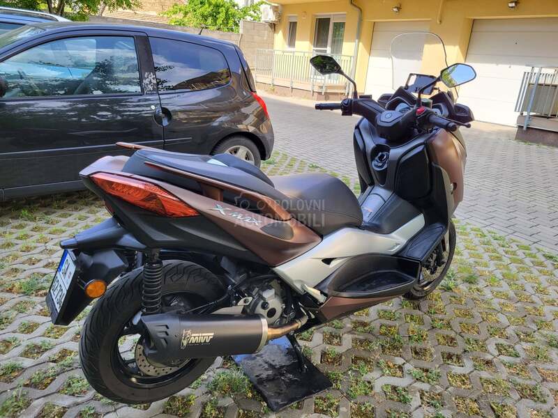 Yamaha Xmax 300