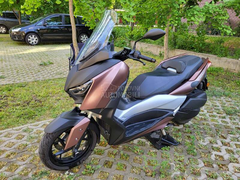 Yamaha Xmax 300