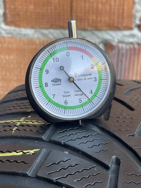 Toyo 215/55 R17 Zimska