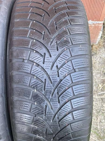 Toyo 215/55 R17 Zimska