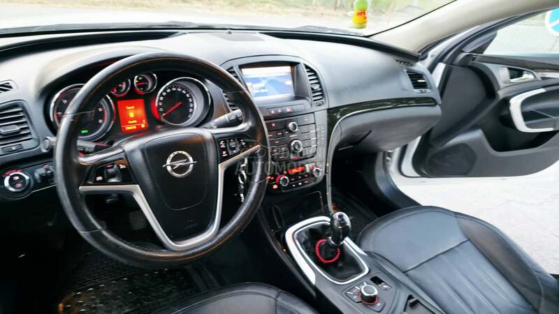 Opel Insignia 2,0Cdti Excluziv