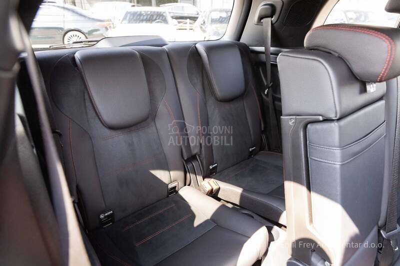 Mercedes Benz GLB 200 D 4MATIC