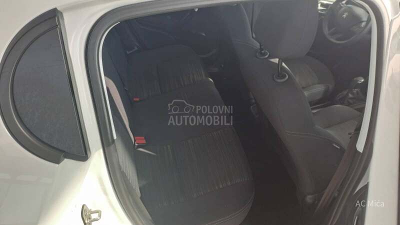 Peugeot 208 1.2 PURE NAV LED USB