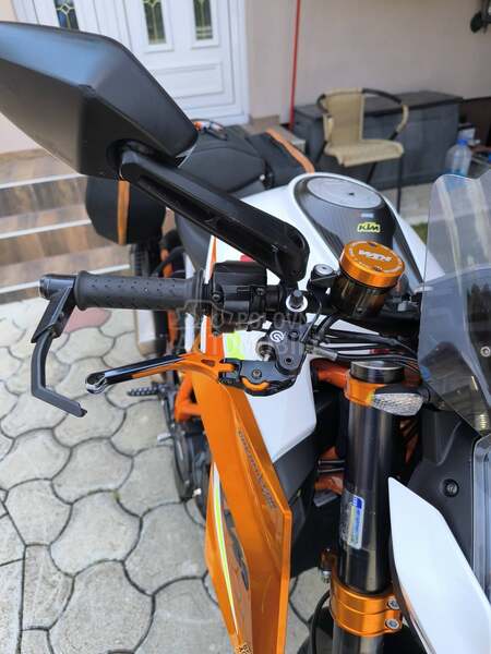 KTM 1290 R Duke SE
