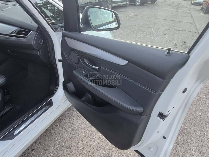 BMW 218 2.0D Luxury