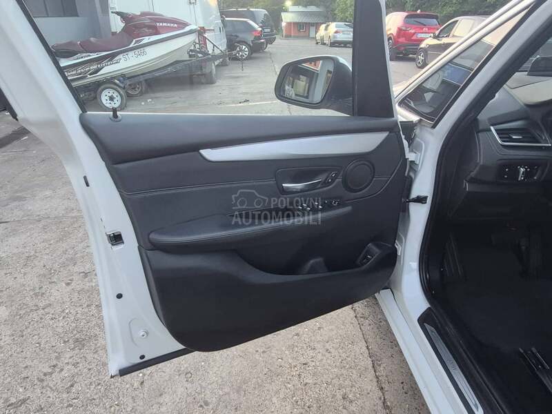BMW 218 2.0D Luxury