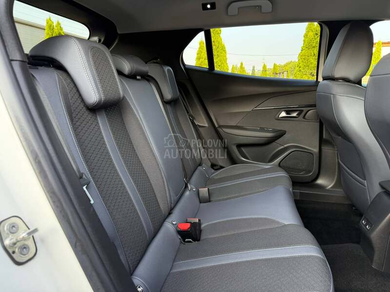 Peugeot 2008 Allure/Kamera/3DVirt
