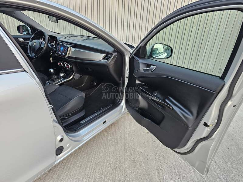 Alfa Romeo Giulietta 1.4 TB / 120 k s /