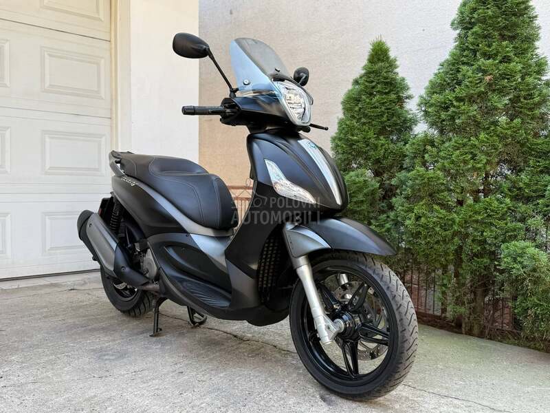 Piaggio Beverly 350 Sport Touring