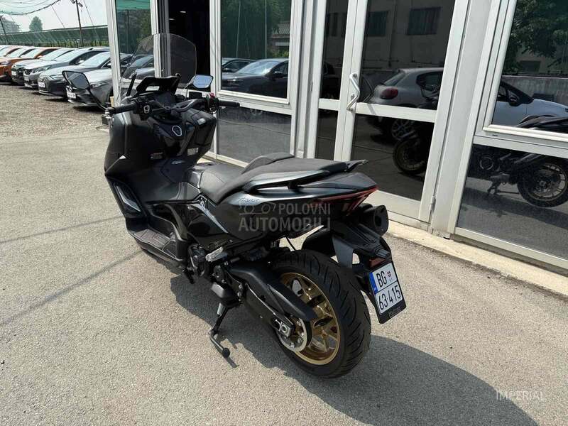 Yamaha T MAX