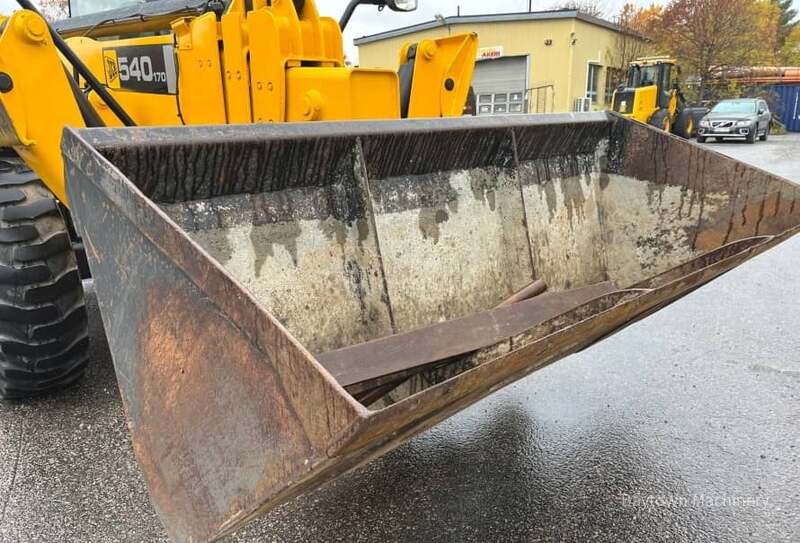 JCB 540