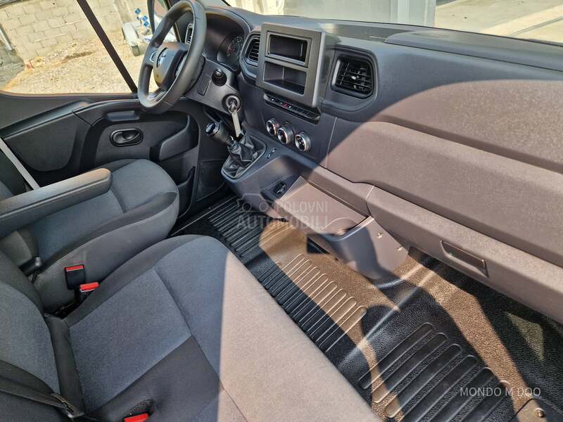 Renault Master 2.3 cdti L2H2