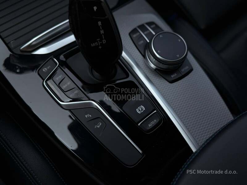 BMW X3 M-Sport/Pano/HeadUp