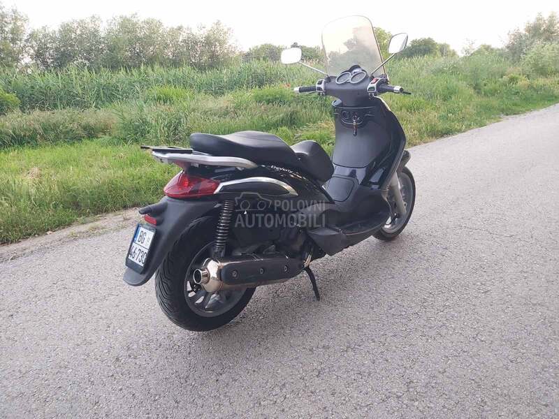 Piaggio Beverly 400