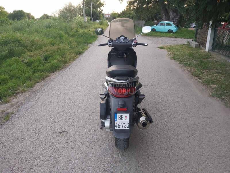 Piaggio Beverly 400