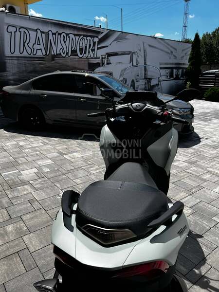 Yamaha Tricity 300
