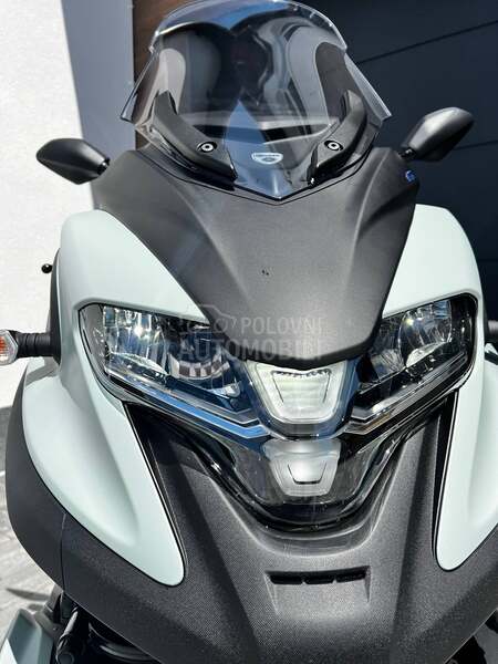 Yamaha Tricity 300