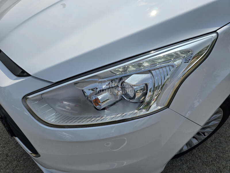 Ford B-Max Titanium X
