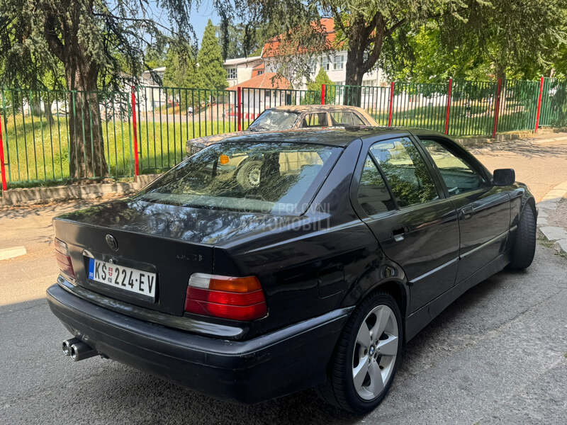 BMW 318 1.8i