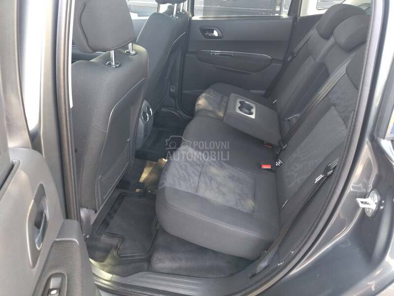 Peugeot 3008 1.6 hdi/pano/head-up