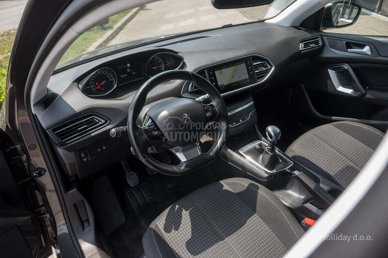 Peugeot 308 1.2PureTech Led Nav