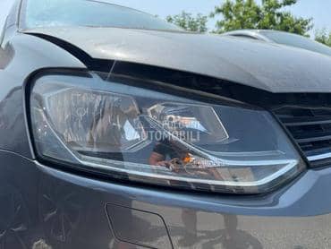 Desni far za Volkswagen Polo od 2014. do 2017. god.