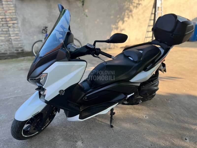 Yamaha xmax 400