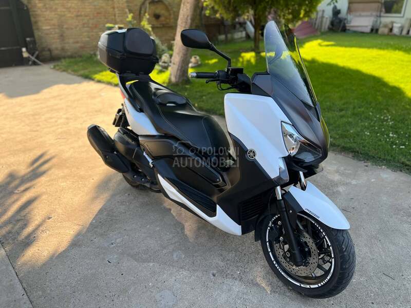 Yamaha xmax 400